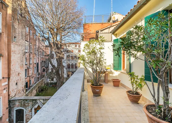 Guesthost - Del Remer Apartment - 5Mins From San Marco Sq