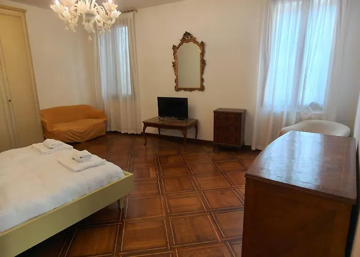 Guesthost - Del Remer Apartment - 5Mins From San Marco Sq